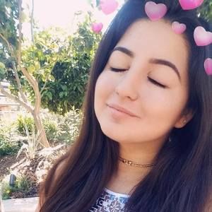 Meet your Posher, Elizabeth